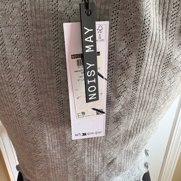 Noisy May Gray Crop Top with Ruffled Edges - Picture 3 of 4